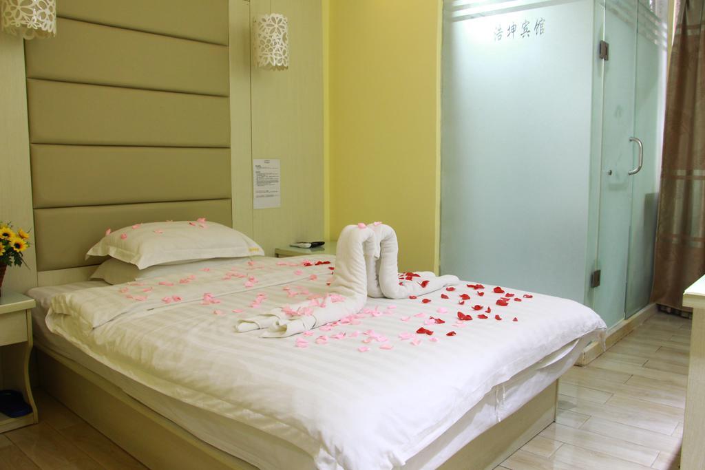 Yimi Inn Chen Clan Academy Metro Station Branch Гуанджоу Екстериор снимка